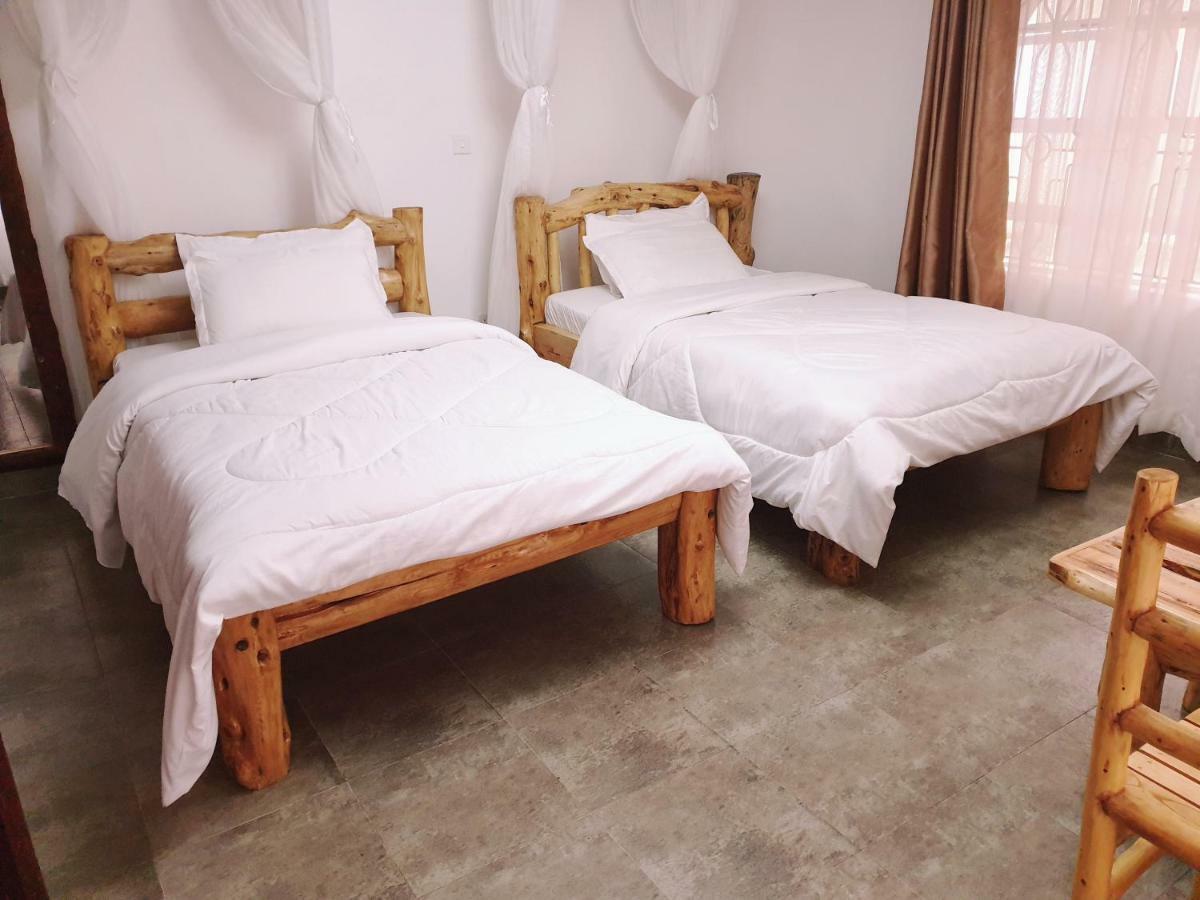 Merinja Guest House Найваша Екстер'єр фото
