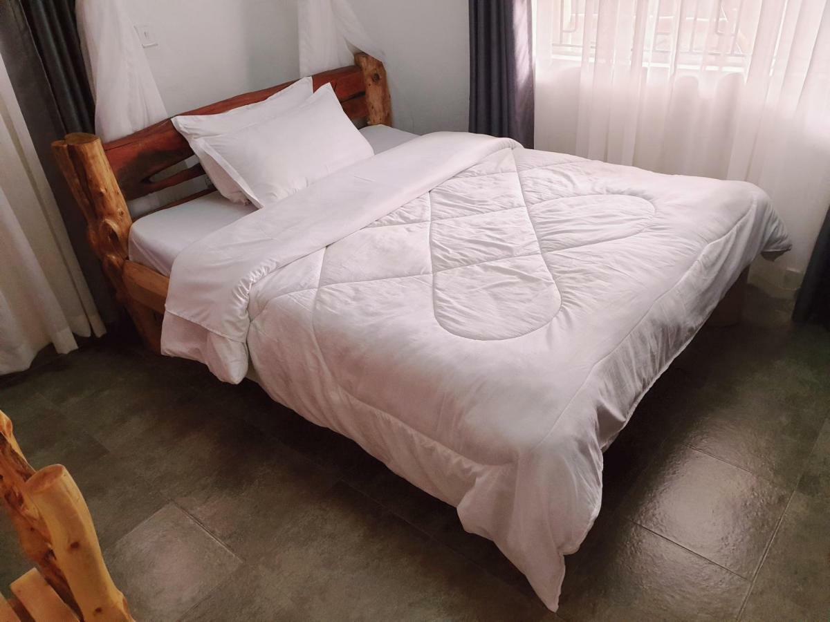 Merinja Guest House Найваша Екстер'єр фото