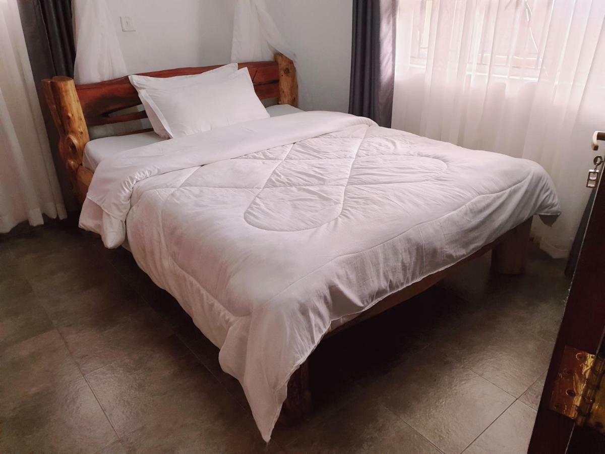 Merinja Guest House Найваша Екстер'єр фото